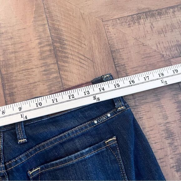 Lucky Brand Sofia Boot Cut Jeans Dark Wash Blue Denim Size 6/28 Regular - Picture 4 of 7